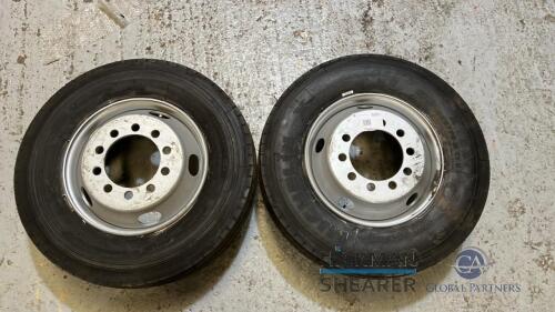 3 x Wheel rims with tyres for trailer (box tender vehicle) x 245/70R17.5 Michelin