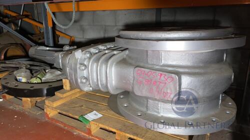 24" NB CAST STEEL WEDGE GATE VALVE - (Qty 2)