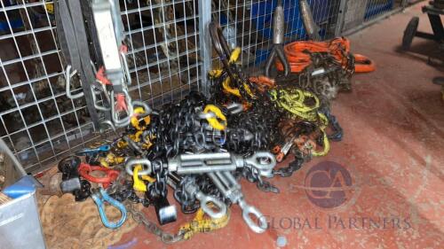 ASSORTMENT OF CHAIN & SHACKLES