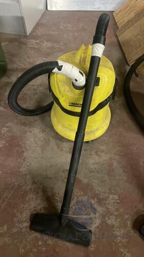 KARCHER WD2 Vacuum Cleaner