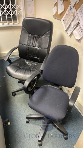 2 x Office Swivel Chairs as Lotted