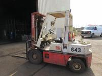 1990 NISSAN PH02A25V GAS FORKLIFT, PNEUMATIC TIRES, 4,100LB. CAPACITY, 6658 HRS., TYPE G, VIN/SERIAL:PH02A2-905622, (HC&S No. 643)