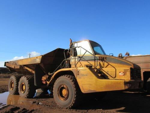 2005 CATERPILLAR 735 ARTICULATED MUDTRUCK, 12,555 HRS., VIN/SERIAL:00735JB1N00285, (HC&S No. 3344)