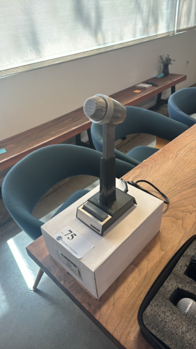 SHURE UNIDIRECTIONAL DYNAMIC MICROPHONE MODEL 522