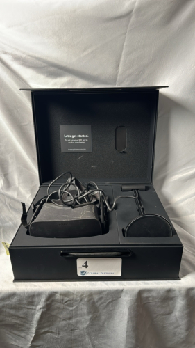 OCCULUS RIFT HEADSET MODEL HM-A KIT WITH BASE STATION AND CONTROLLERS.