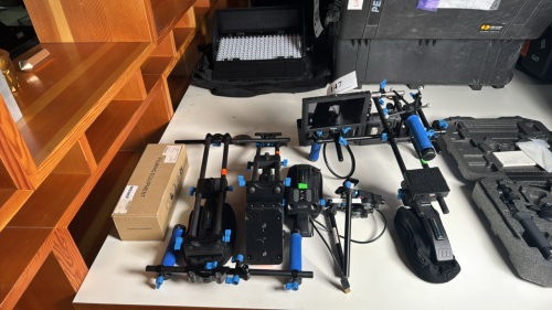 REDROCKMICRO SHOULDER AND CAMERA RIGS WITH (3) ATTACHED FIELD MONITORS
