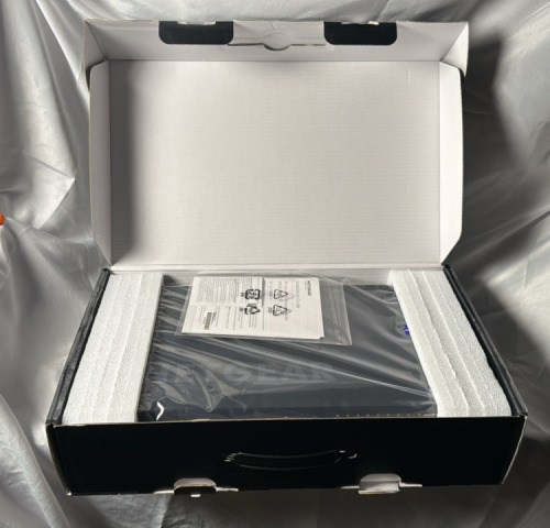 LOT OF TWO (2) NETGEAR M4250-10G2XF-POE++ MANAGED SWITCHES <br/><br/>NEW IN BOX