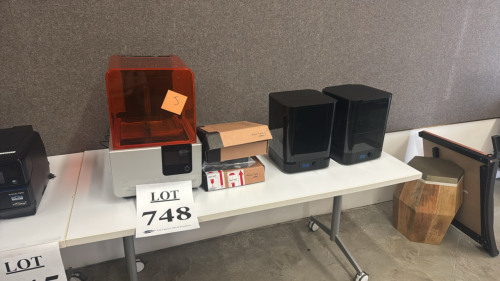 Lot of (3) 3-D printing machine machines with supplies