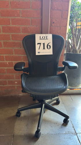 Herman miller aeron, MEDIUM, 2 LEVERS