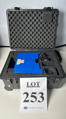 FARO FOCUS 3D X330 LASER SCANNER WITH HARD CASE AND INDURO STEALTH CLT404L TRIPODS