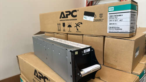 LOT (47) APC SYMMETRA PX BATTERY MODULES