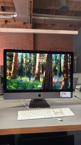 APPLE IMAC PRO MODEL A1862 WITH KEYBOARD