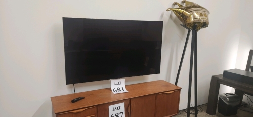 55" LG OLED TV MODEL OLED55B6P WITH REMOTE
