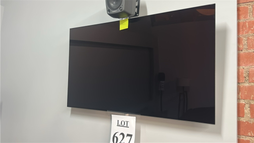 55" TV NO TV WALL MOUNT WITH CONTROL