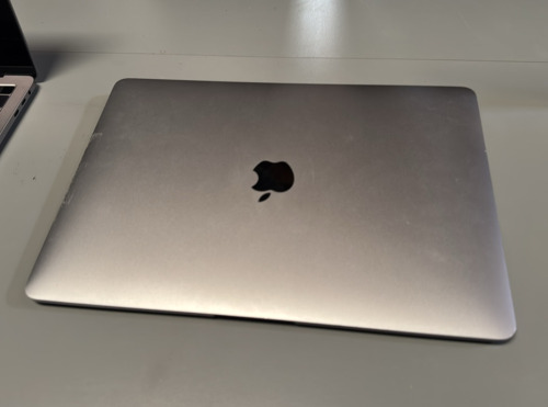 APPLE MACBOOK AIR MODEL A1932