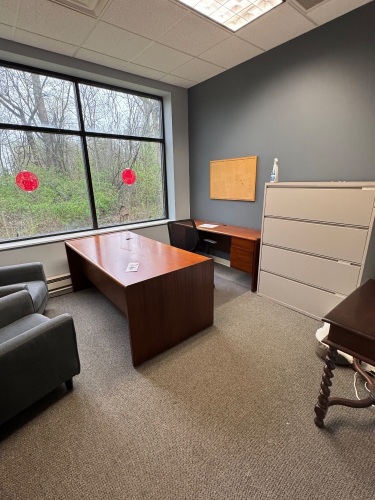 CONTENTS OF OFFICE, DESK WITH CREDENZA, OFFICE CHAIRS, LATERAL CABINET AND SMALL TABLES