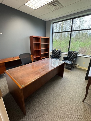 CONTENTS OF OFFICE, DESK WITH CREDENZA , BOOKCASES, OFFICE CHAIRS, LATERAL CABINET AND SMALL TABLE