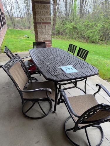 (LOT) OUTDOOR TABLE WITH CHAIRS AND CHARBROIL GRILL