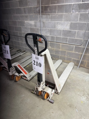 CROWN PTH50S 2,200 POUND CAPACITY SCISSOR LIFT PALLET JACK