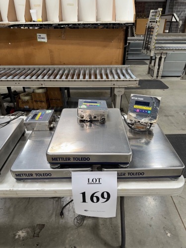 (3) METTLER TOLEDO 16" X 20" INDUSTRIAL SCALES MODEL PANTHER 300 POUND CAPACITY