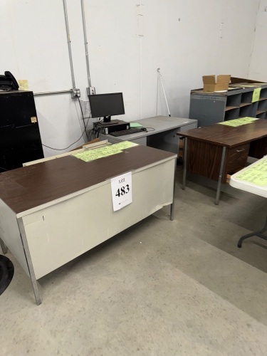 (LOT) ASSORTED FURNITURE, DESKS, CABINETS, TABLES (ON TOP OF MEZZANINE)