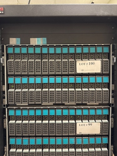 STORAGE ARRAY WITH 30X 300GB 10K HARD DRIVES (DELAYED PICK UP TILL 5/23/25)