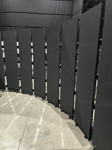 LOT OF 8, ROE BLACK PEARL BP2V HIGH PERFORMANCE BROADCAST QUALITY HD-LID DISPLAY PANELS .5x.5mW/ FLIGHT CASE