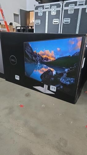 DELL U4323QE ULTRASHARP43'' 4K USB-C HUB MONITOR (NEW)