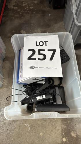 (7) Grandstream GXP1625 IP Phone.
