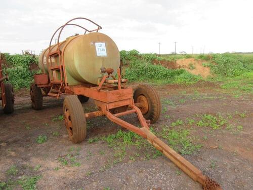 1989 TROPICAL WELDING 4-WHEEL 900 GAL. CHEMICAL TRAILER, (NO TITLE) (HC&S No. 904)