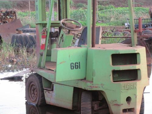 1984 CLARK FORKLIFT, 3500LB CAPACITY, (NEEDS SERVICE), (NO KEY), (HC&S No. 661)