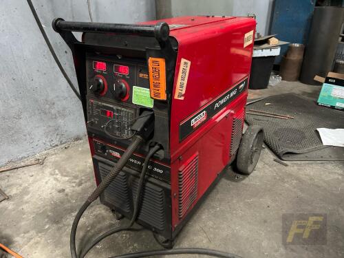 Lincoln Power Mig 300 CC/CV Mig Welder