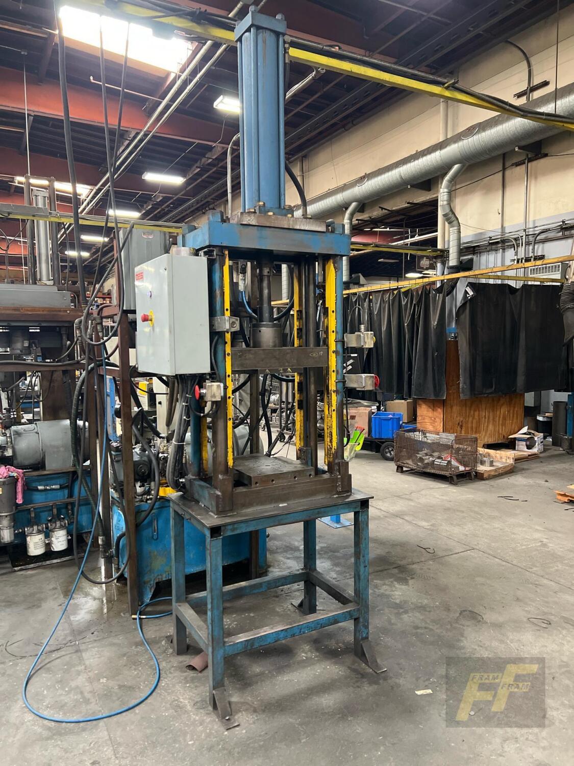 4-Post Hydraulic Press - 25HP