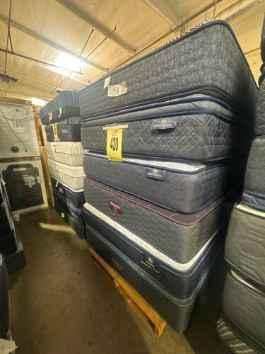 LOT (6) ASST&rsquo;D QUEEN MATTRESS