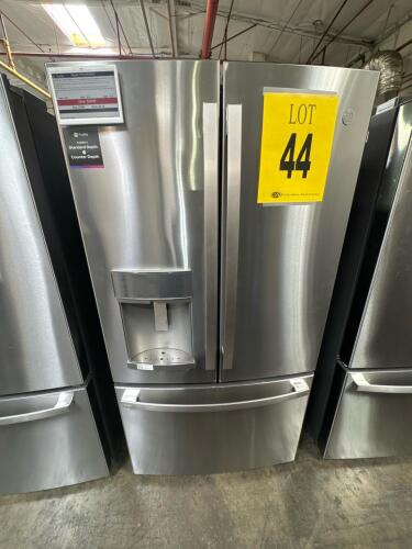 GE PROFILE PYE22KYNFS 36in COUNTER-DEPTH FRENCH-DOOR REFRIGERATOR SS, S/N-SV505980 RETAIL $3,899
