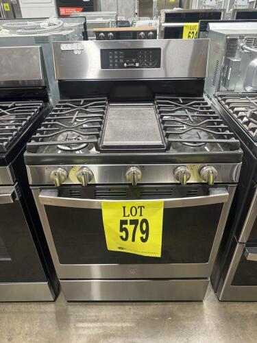 GE Profile PGB935YP2FS 30" Free-Standing Self Clean Gas Range featuring No Preheat Air Fry, True European Convection, 5.6 cu ft oven capacity, 5 sealed burners including a 21,000 BTU Tri-Ring Burner, built-in WiFi connectivity, and a fingerprint-resistant