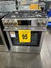 BEKO SLGR30532SS 30in SLIDE-IN GAS RANGE SS, S/N-773218794422101344050 RETAIL $2399