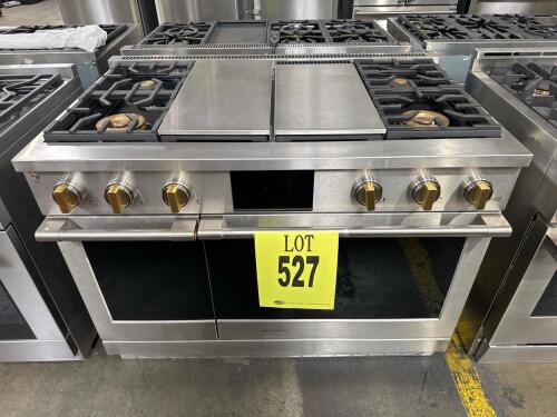 Monogram ZDP484NGTSS 48" Dual-Fuel Professional Range featuring 4 sealed burners, 18,000-BTU griddle, 14,000-BTU grill, dual ovens with a total capacity of 8.25 cu. ft., convection cooking, self-cleaning, 7" Full-Color Touch LCD Screen with knob controls,