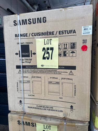 Samsung Model: NE63T8911SS A slide-in induction range featuring Wi-Fi connectivity, Air Fry mode (tray included), True Convection oven, illuminated knobs, Smart Dial controls, fingerprint-resistant stainless steel finish, child lock, 4 induction elements,