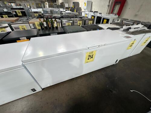 Frigidaire FFCL2542AW 24.9 cu. ft. chest freezer, 83 1/8" wide, manual defrost, two sliding storage baskets, R600a refrigerant, 115V/2.3A/60Hz, 31 1/2" depth, 31 3/4" height, estimated 217 lbs, white, includes documentation, serial AA31460075.<br/>Frigida