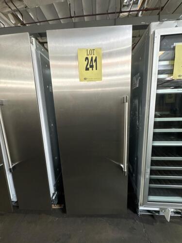 Thermador T30IR905SP/09 30" Built-In Fresh Food Column Refrigerator with stainless steel flush panel, professional handle, 16.8 cu ft capacity, 29.75" W x 83.75" H x 24" D, LED lighting, 110-120V, 279 kWh/year, R600a refrigerant, CSA certified, manufactur