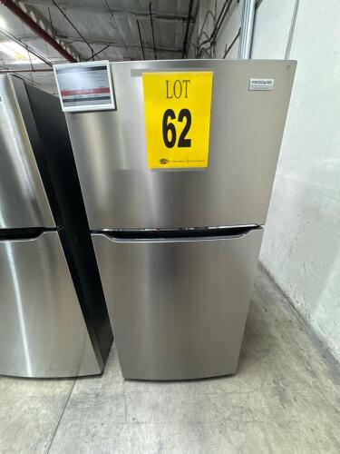 FRIGIDAIRE GALLERY FGHT2055VF 30in TOP FREEZER REFRIGERATOR SS, S/N-BA23916410 RETAIL $999
