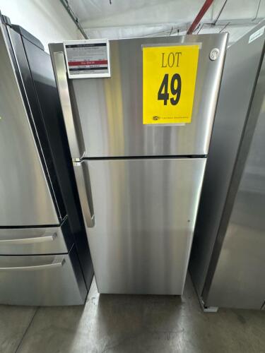 GE GTS18HYNRFS 28in TOP-FREEZER REFRIGERATOR SS, S/N-HZ768861 RETAIL $1049