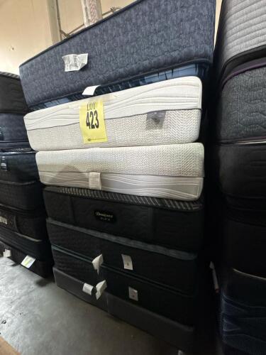 LOT (6) ASST&rsquo;D QUEEN MATTRESS