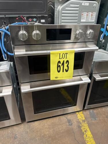 Signature Kitchen Suite SKSCV3002S/00 30" electric wall oven, stainless steel finish, 7.8kW @ 240V, , dimensions 29 3/4&rdquo; x 29 5/16&rdquo; x 24 5/8&rdquo;, weight 179 lbs, smart WiFi features, self-clean, touch controls, Serial Number: 107KMWU07441