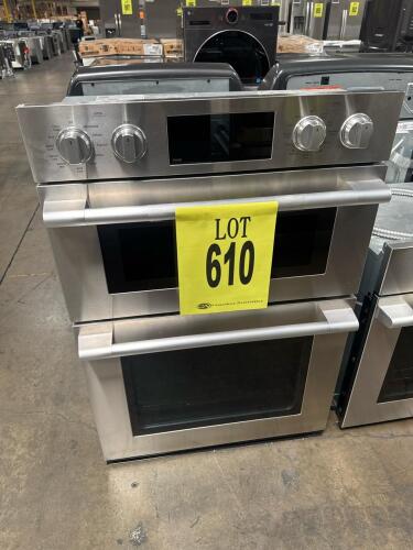 Signature Kitchen Suite SKSCV3002S 30-inch Combination Wall Oven featuring a 1.7 cu. ft. microwave/convection/speed cook upper oven and a 4.7 cu. ft. steam-combi convection lower oven, Wi-Fi enabled for ThinQ&reg; control, True Convection Cooking, Steam Sous 