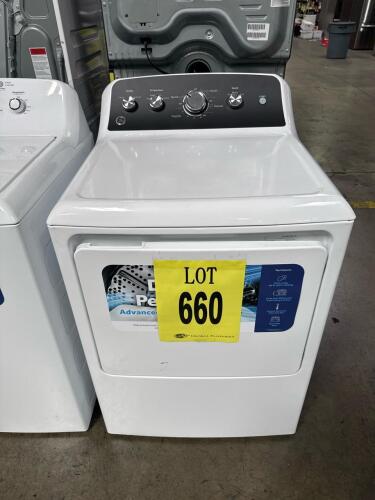 GE 7.2 cu. ft. gas dryer GTD48GASW0WB, white finish, 27 x 29.5 x 44 in, 22,000 BTU/hr, 120V/7A, 4 drying cycles, mechanical controls, rear vent, reversible door, top lint filter, built to ANSI Z21.5.1-2017/CSA 7.1-2017 standard, manufactured in Mexico, se