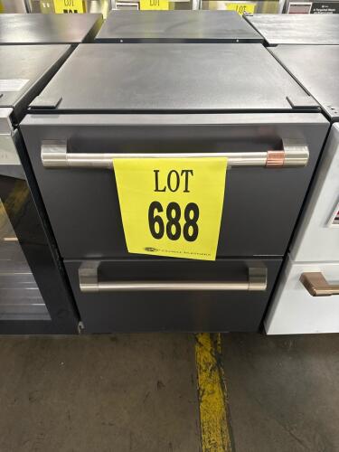 Caf&eacute; CDE06RP3NDD1 5.7 cubic foot compact stainless refrigerator, features single reversible door, R600a refrigerant, interior LED lighting, adjustable glass shelves, automatic defrost, 115 VAC, 1.3A, C-Pentane insulation, UL listed, serial RS908786.
