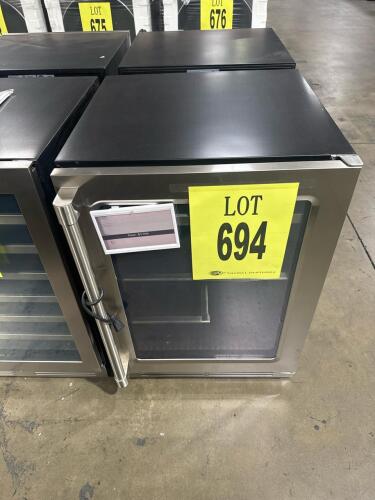 Zephyr PRPB24C01AG Beverage Cooler with 5.6 cubic feet (158 liters) capacity, adjustable temperature range from 34&deg;F to 65&deg;F, glass door with stainless trim and lock, 115V/60Hz operation, built-in or freestanding installation, ETL and CSA certified, R600a