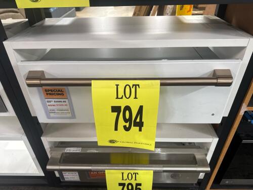Caf&eacute; 30" Warming Drawer CTW900P4P1W2 in Matte White, featuring variable temperature control (80&deg;F to 210&deg;F), variable humidity control, indicator light, half rack, 450W power consumption, dimensions 29.75" x 23.25" x 10.5", weight 59 lb, UL Listed E23718.